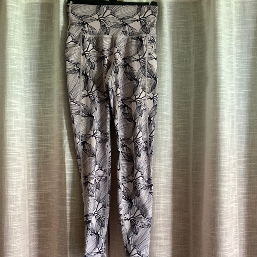 Buff Bunny Floral Patterned Leggings